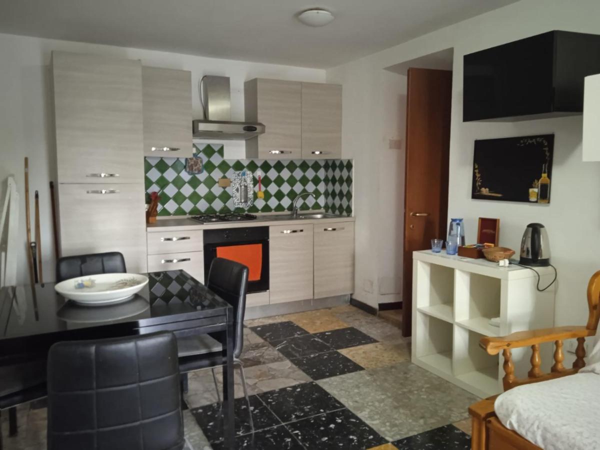 La Casa Sul Farfa Lägenhet Bocchignano Exteriör bild