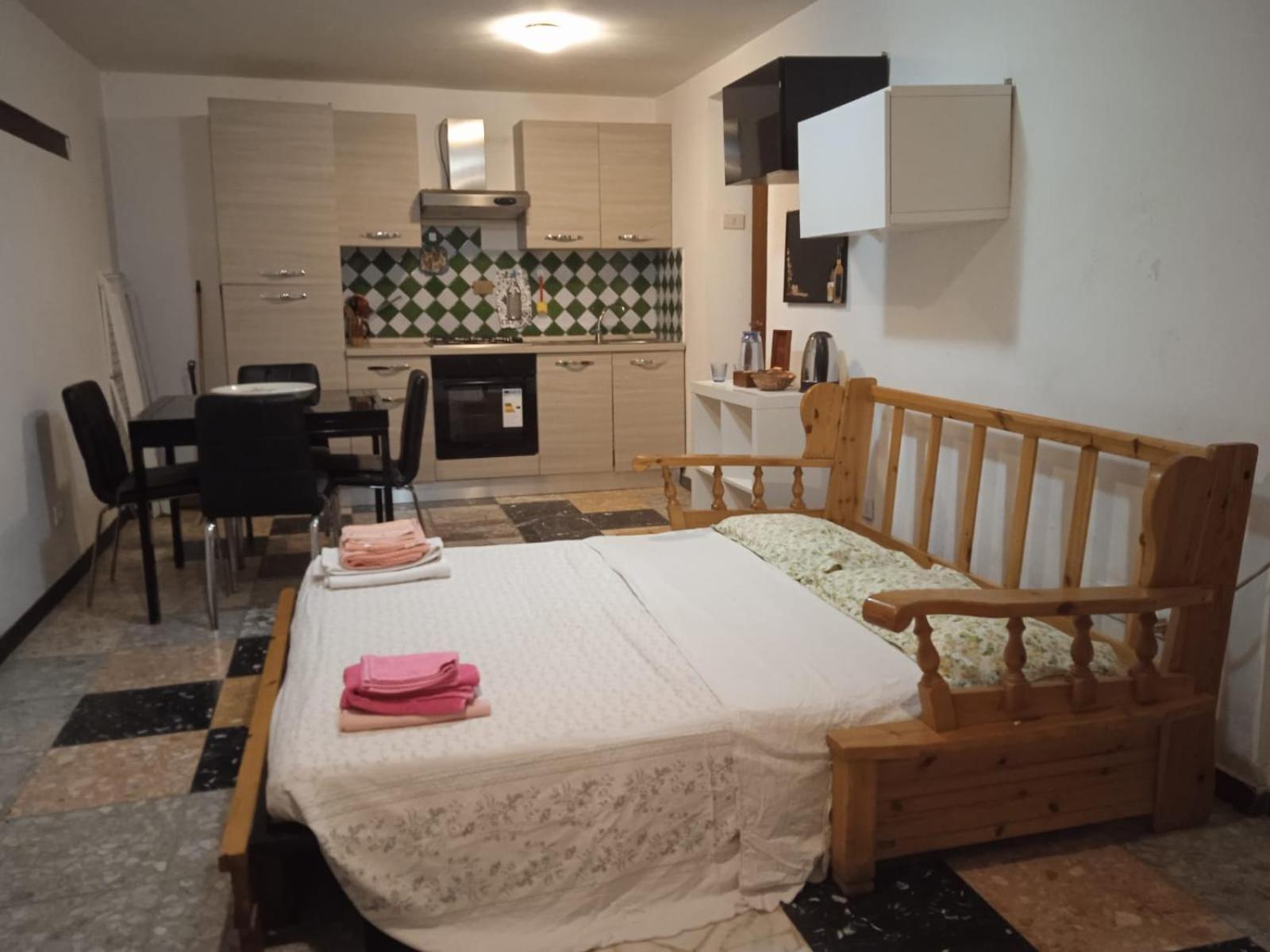 La Casa Sul Farfa Lägenhet Bocchignano Exteriör bild