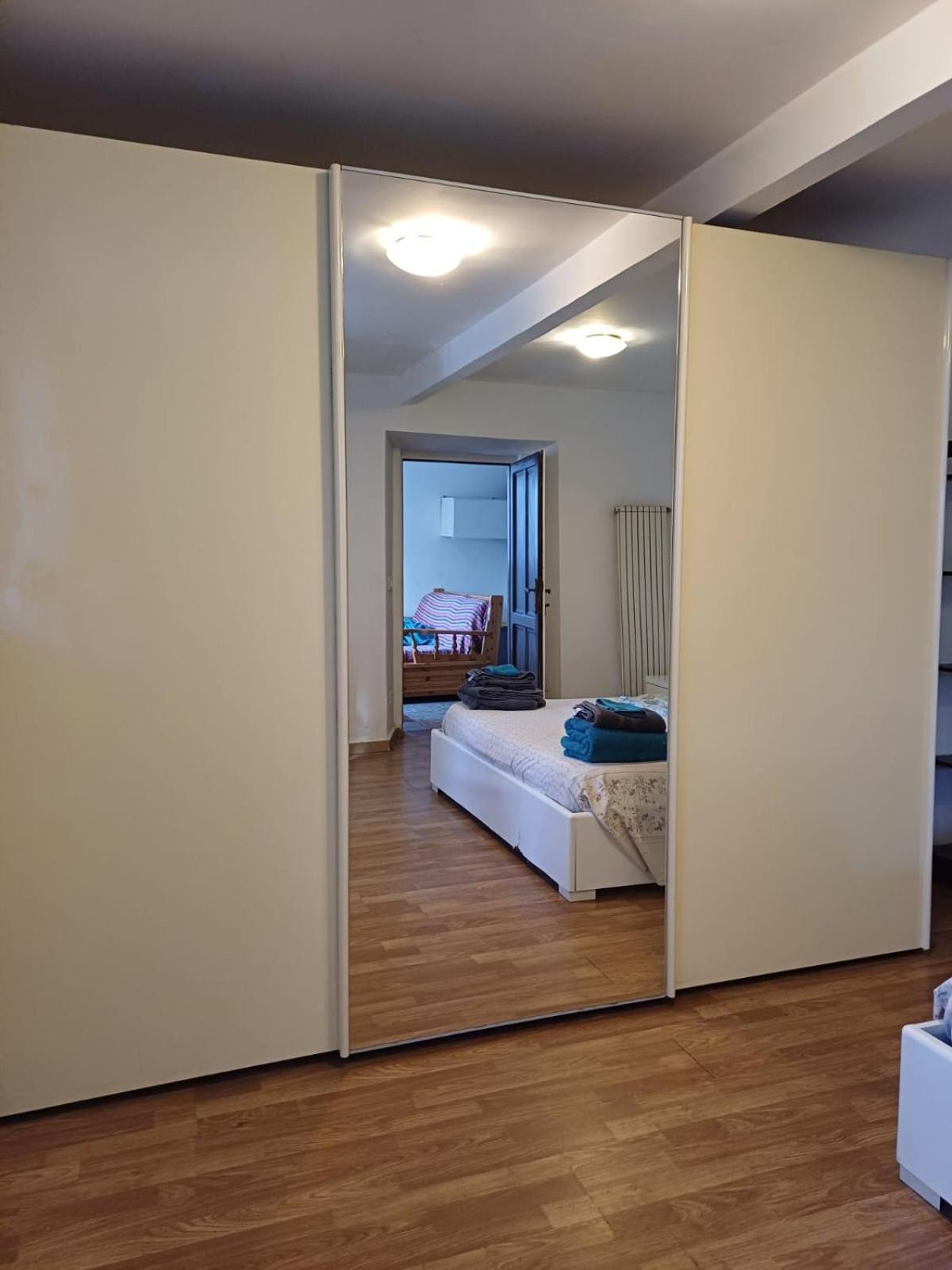 La Casa Sul Farfa Lägenhet Bocchignano Exteriör bild